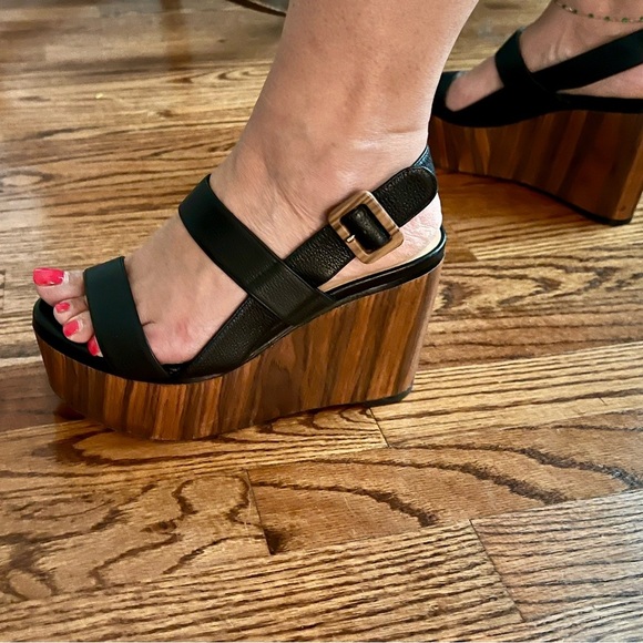 Jimmy Choo London Nazli Black Leather Wedge Sandals
Size: 38.5 (US 8) - Picture 1 of 10